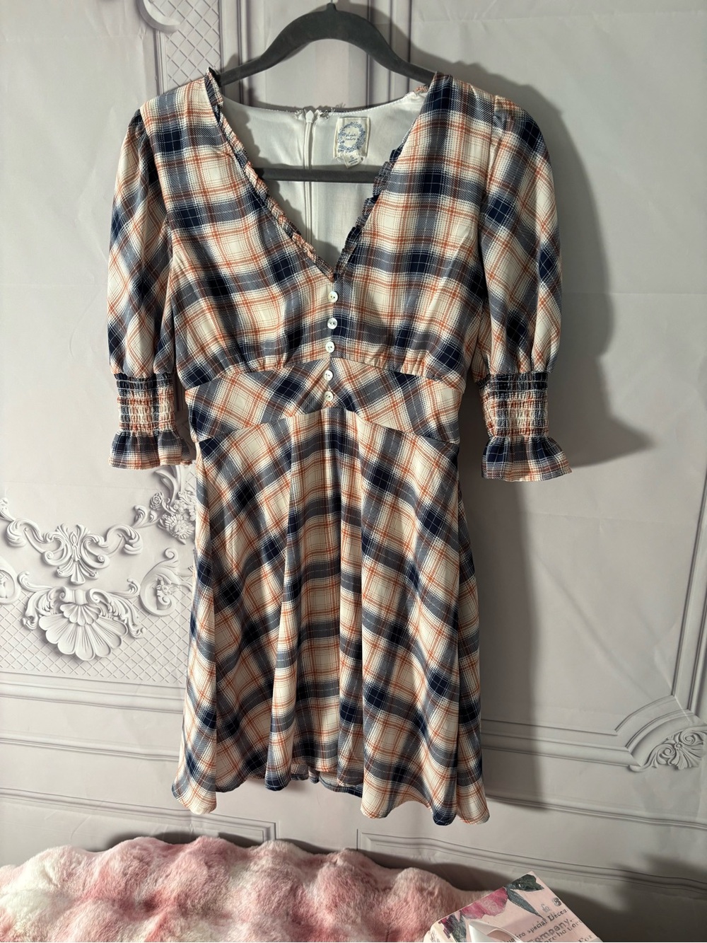 Francesca’s Blue Rain Plaid V Neck Ruffled Three-Quarter Sleeves, Size Small